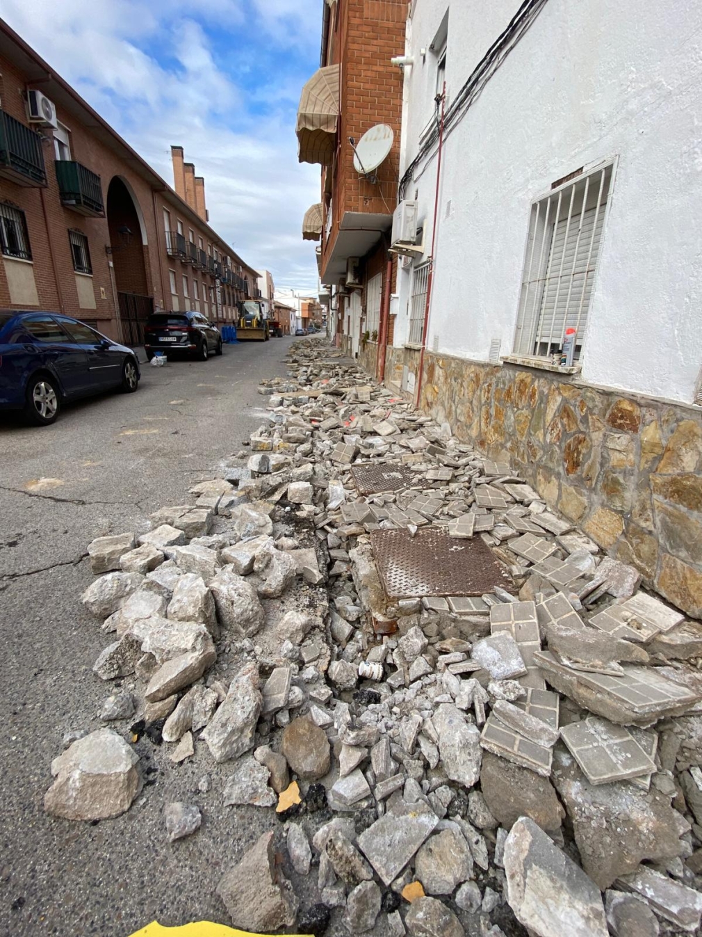 AVISO POR OBRAS